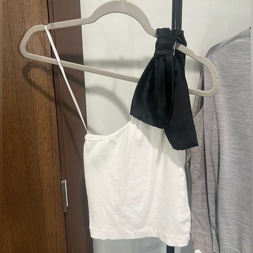 White one shoulder crop top from Zara with a bow